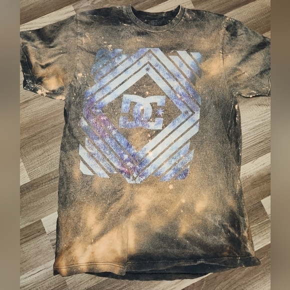 Dc Comics T-Shirt Custom Tie Dyed Distressed Size Medium - Picture 2 of 3